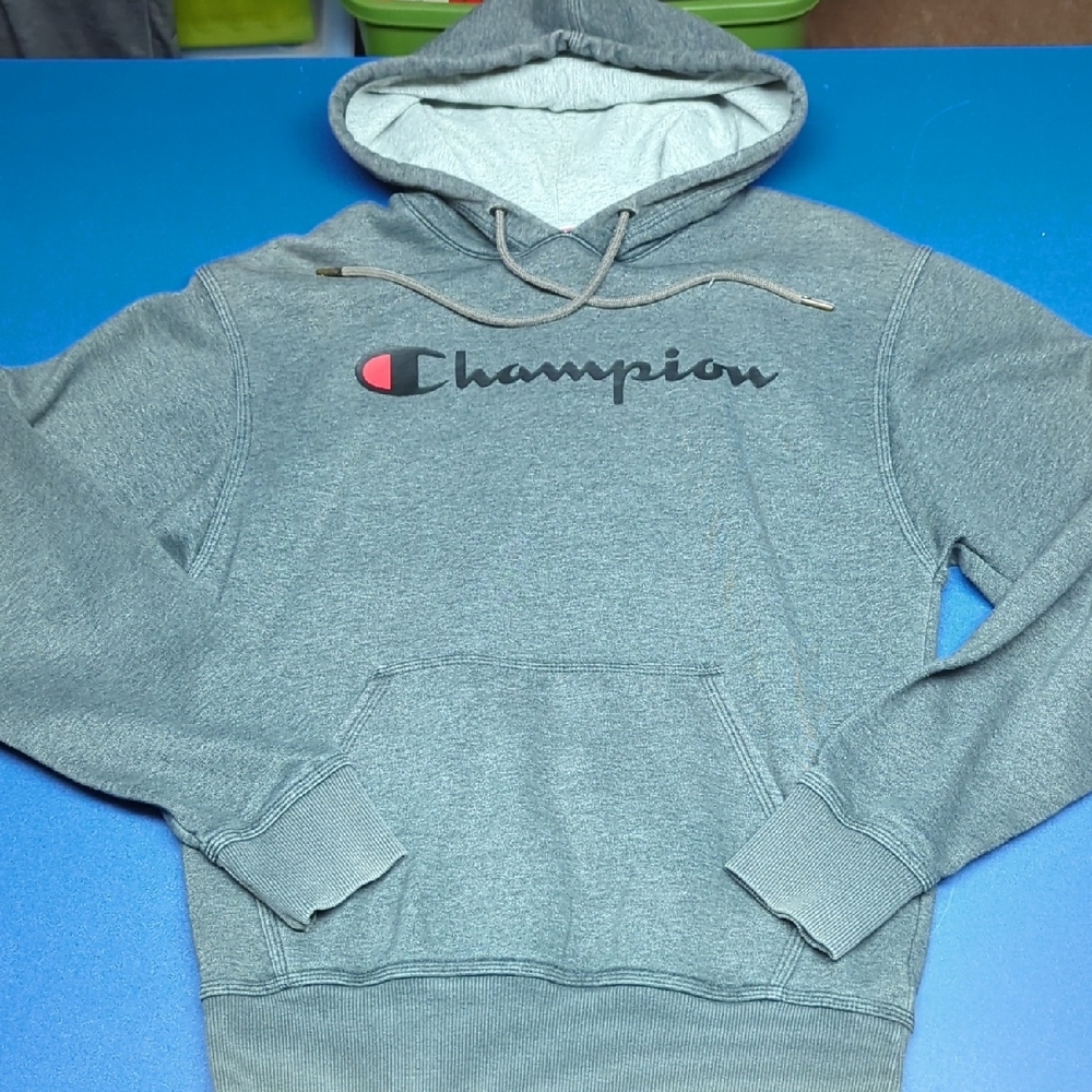 Champion Gray Sweater with Classic Logo and Ribbed Cuffs